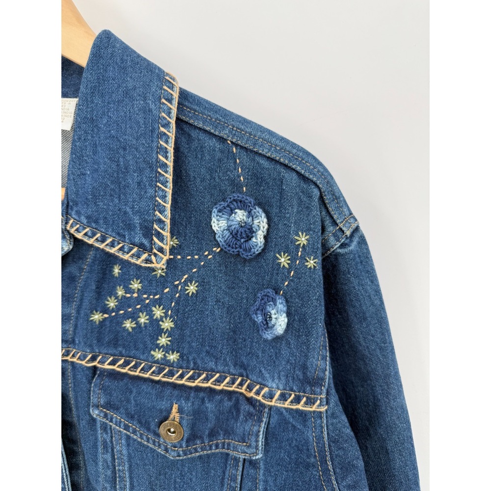 VintageLiz Claiborne Womens Embroidered Dark Denim Jacket Size Medium Cottage - Picture 3 of 10